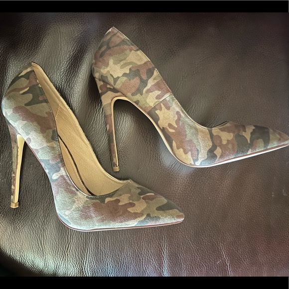 Camouflage heels - Picture 2 of 2